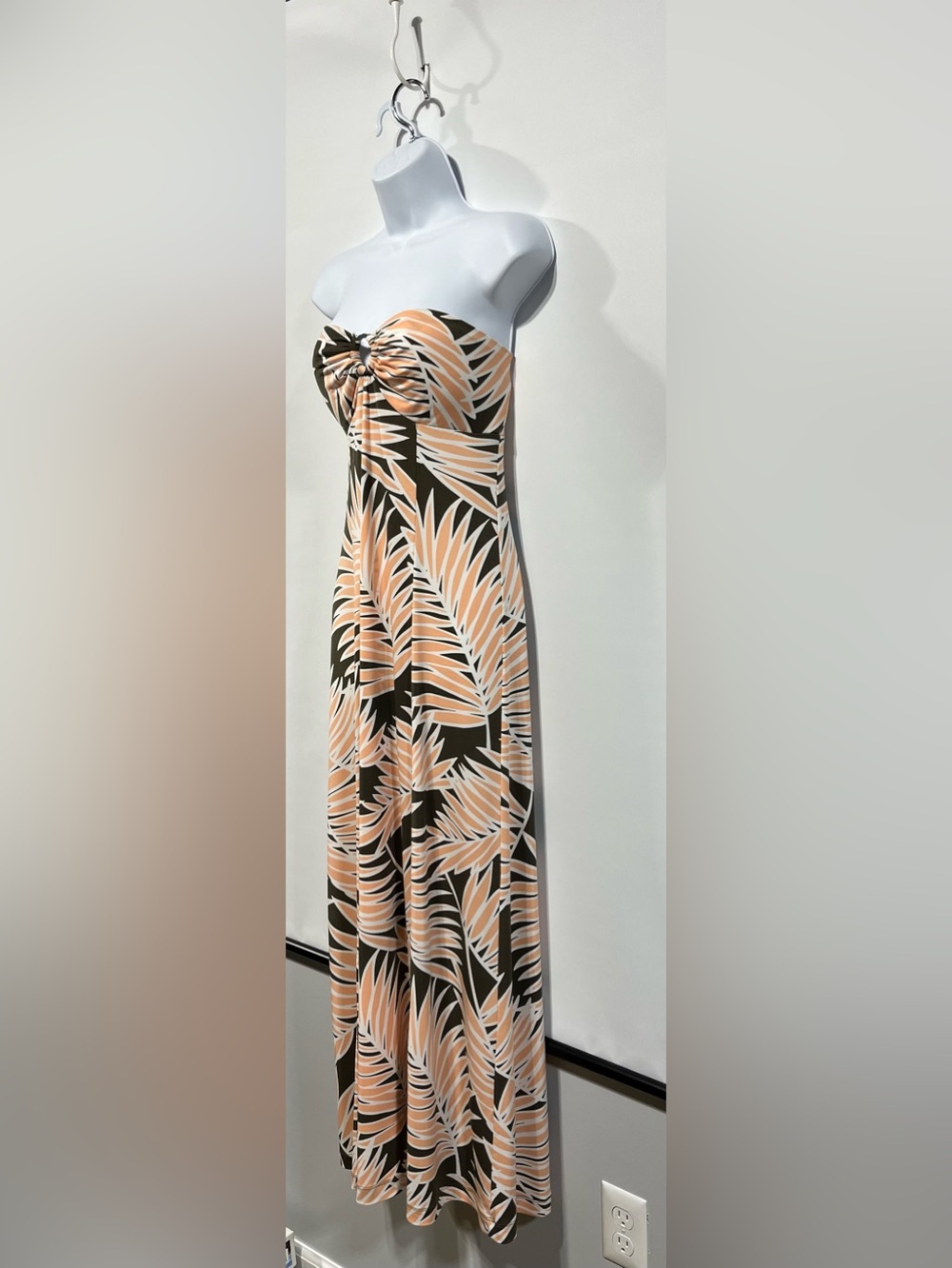 Tommy Bahama Island Palm Resort Vacation Halter Maxi Dress Size Medium - Picture 3 of 8